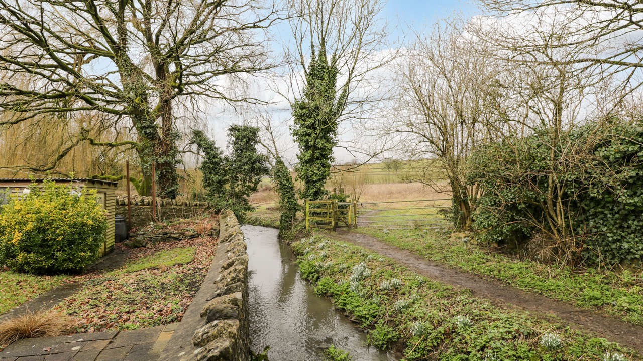 Photo of Outdoor in Cannards Grave