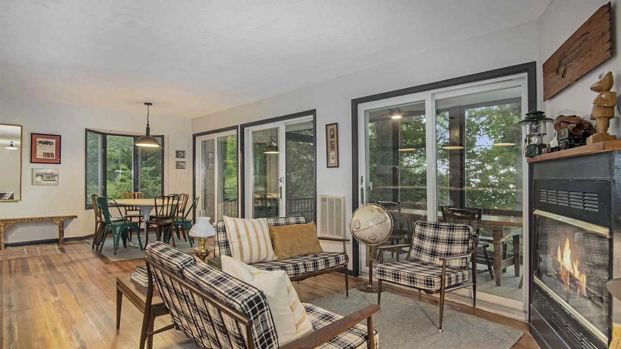 Photo of Livingroom in Fennville