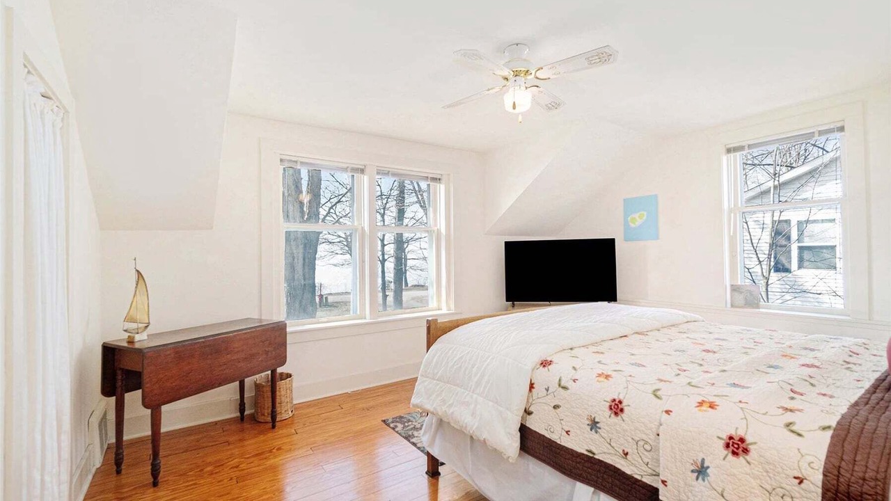 Photo of Bedroom in Douglas