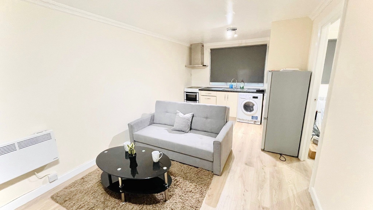 Photo of Livingroom in Hounslow Heath