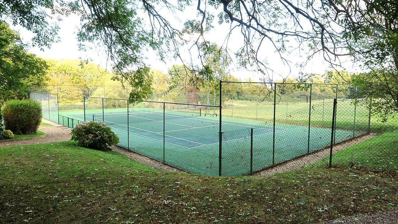 Photo of Others in Dorking