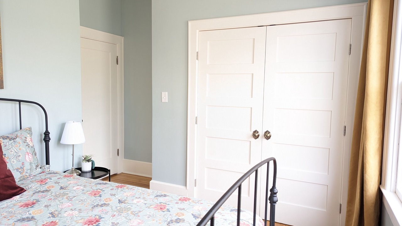 Photo of Bedroom in Triangle State