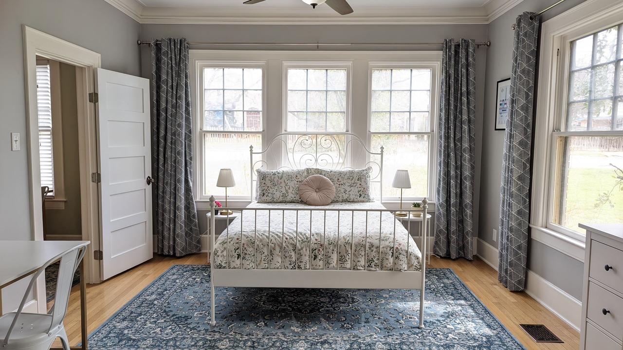 Photo of Bedroom in Triangle State