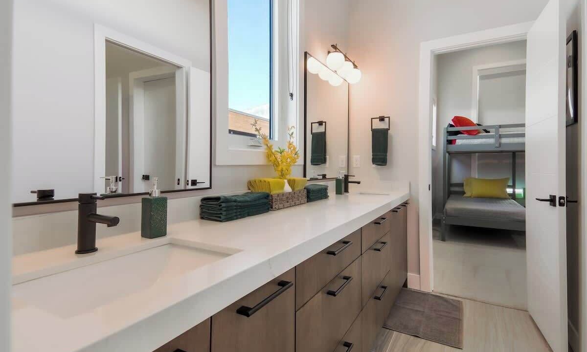 Photo of Bathroom in Hideout