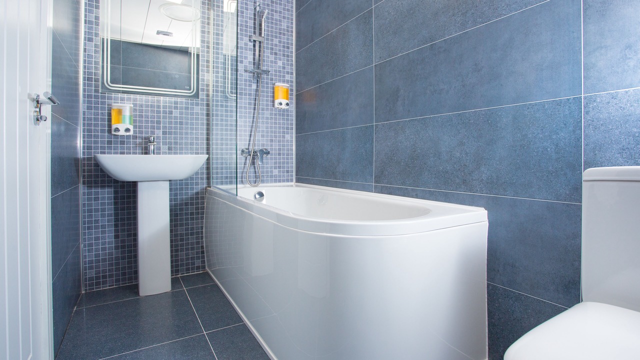 Photo of Bathroom in George Green