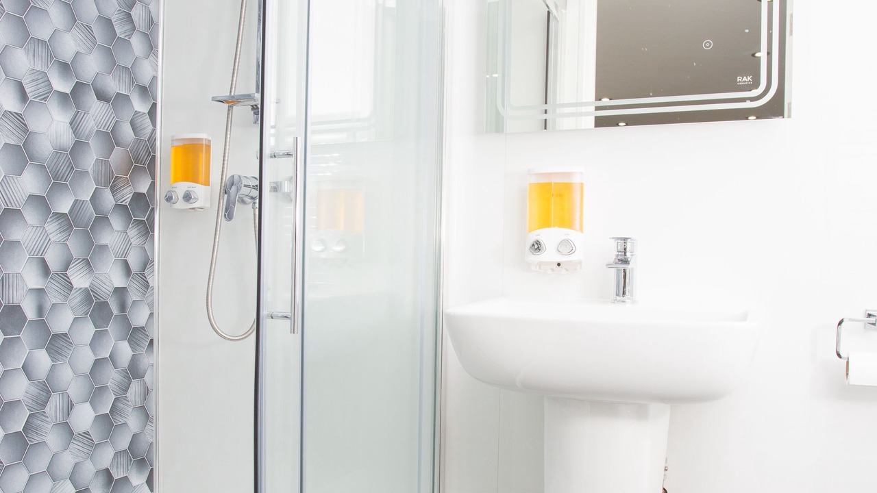 Photo of Bathroom in George Green