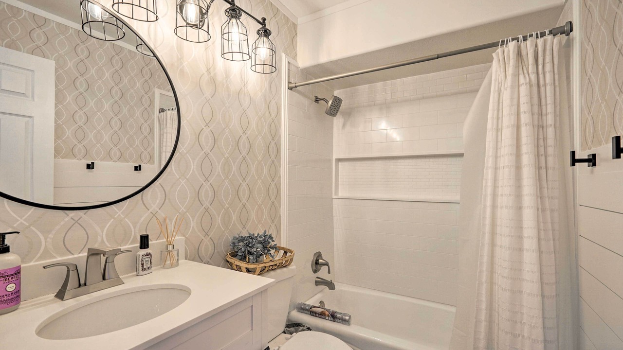Photo of Bathroom in Woods Cross