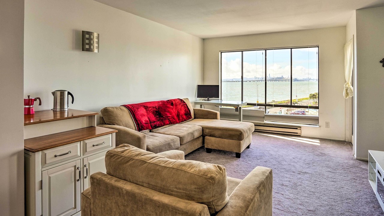 Photo of Bedroom in Emeryville