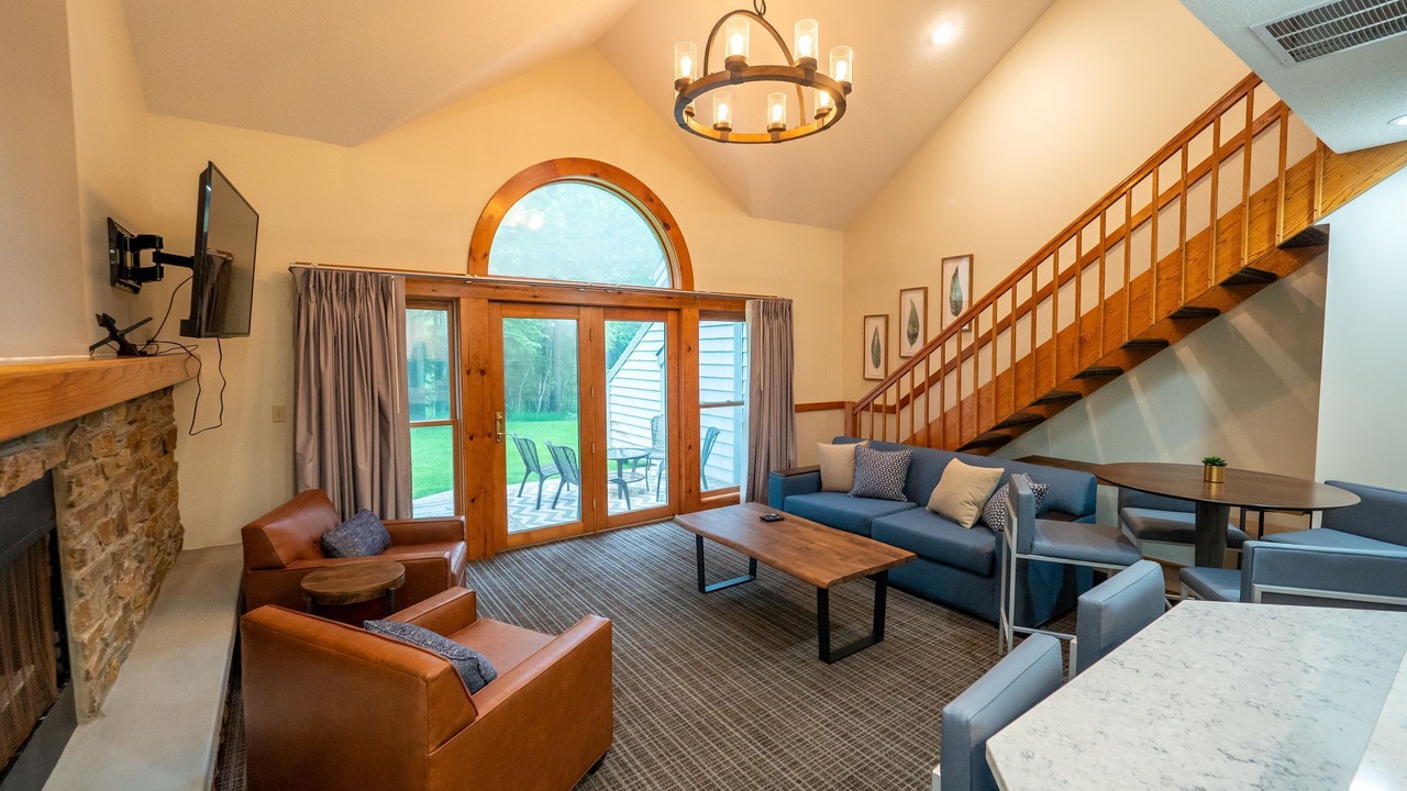 Photo of Livingroom in Canadian Lakes