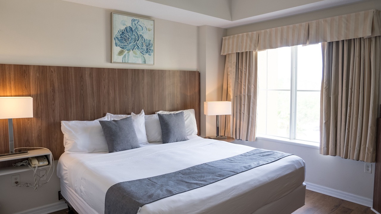 Photo of Bedroom in Florida Center