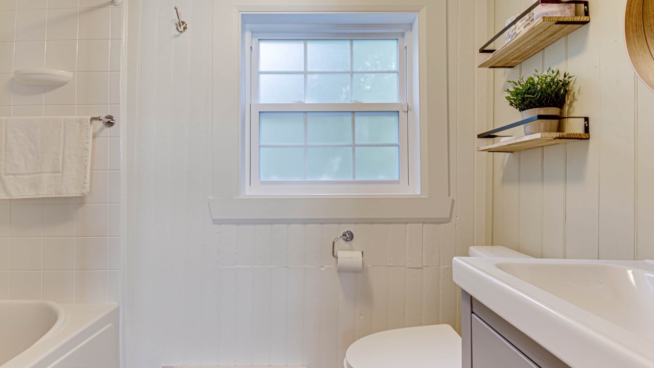Photo of Bathroom in Leclercville