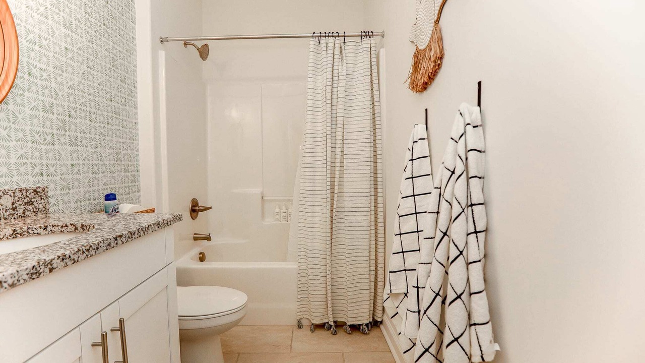 Photo of Bathroom in East Ocean View