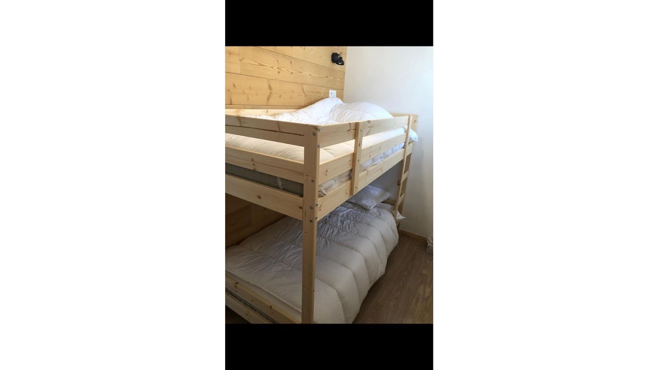 Photo of Bedroom in Genos