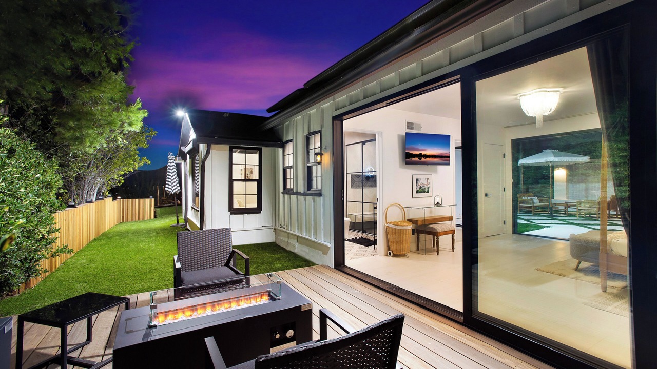 Photo of Patio Balcony in Woodland Hills