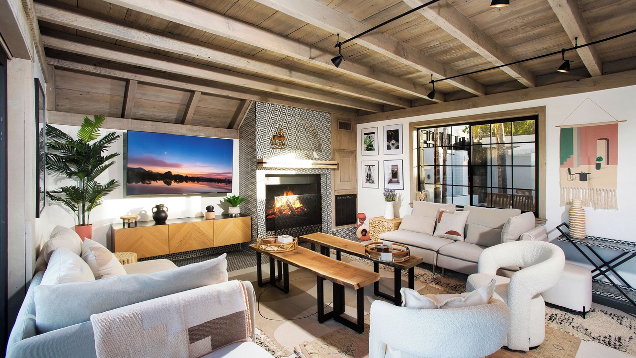 Photo of Livingroom in Woodland Hills