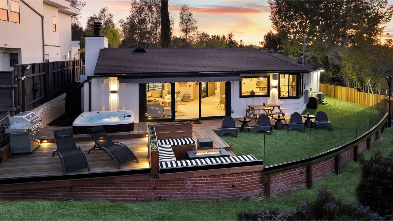 Photo of Patio Balcony in Woodland Hills