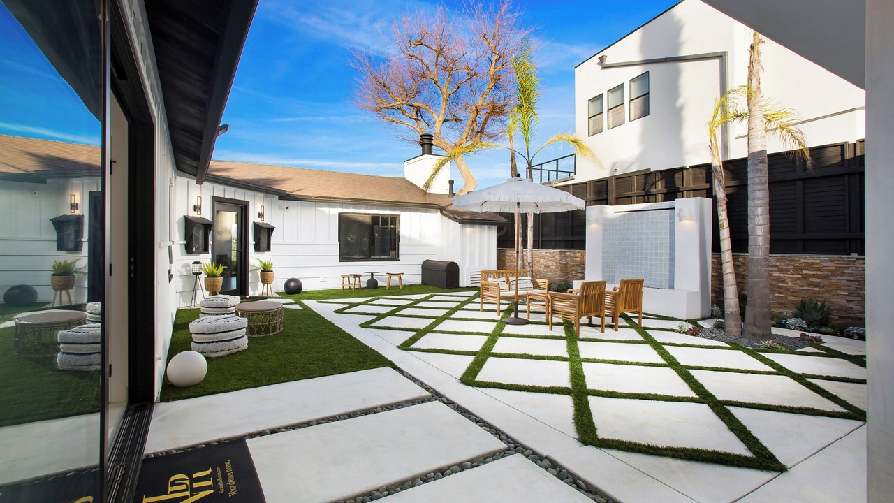Photo of Patio Balcony in Woodland Hills