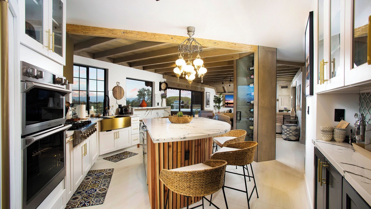 Photo of Kitchen in Woodland Hills