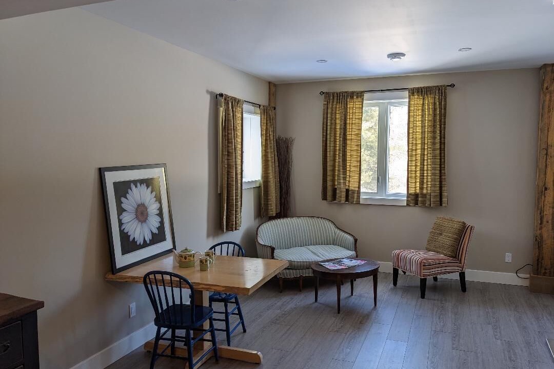 Photo of Livingroom in Quinte West