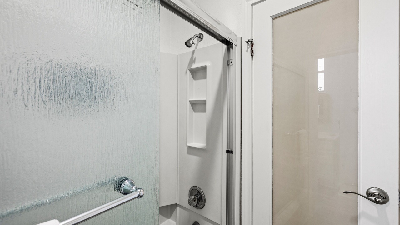 Photo of Bathroom in Pirates Beach