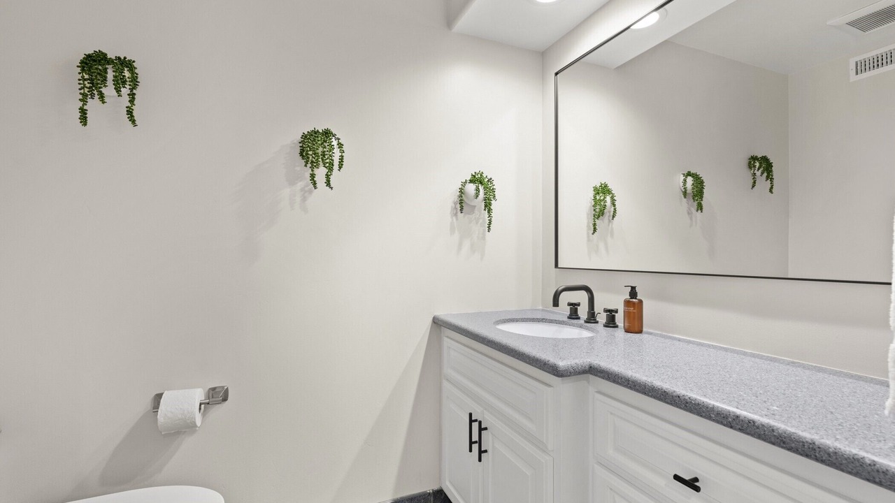 Photo of Bathroom in Mission Beach