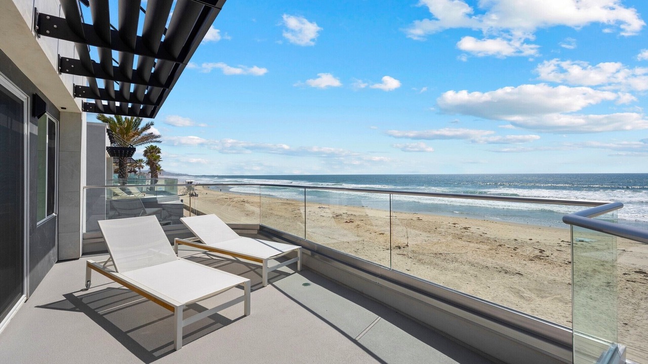Photo of Patio Balcony in Mission Beach