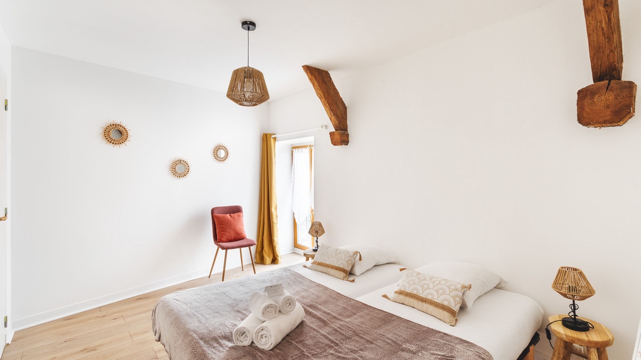 Photo of Bedroom in Saint-Coulomb