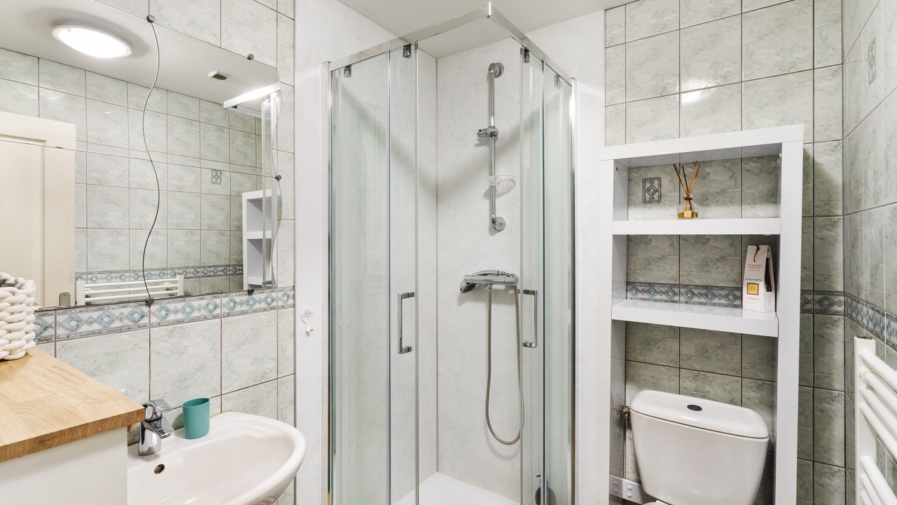 Photo of Bathroom in Saint-Coulomb