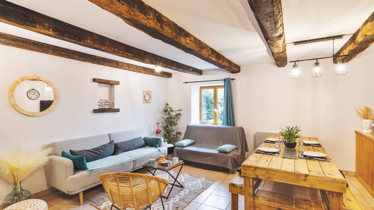Photo of Livingroom in Saint-Coulomb