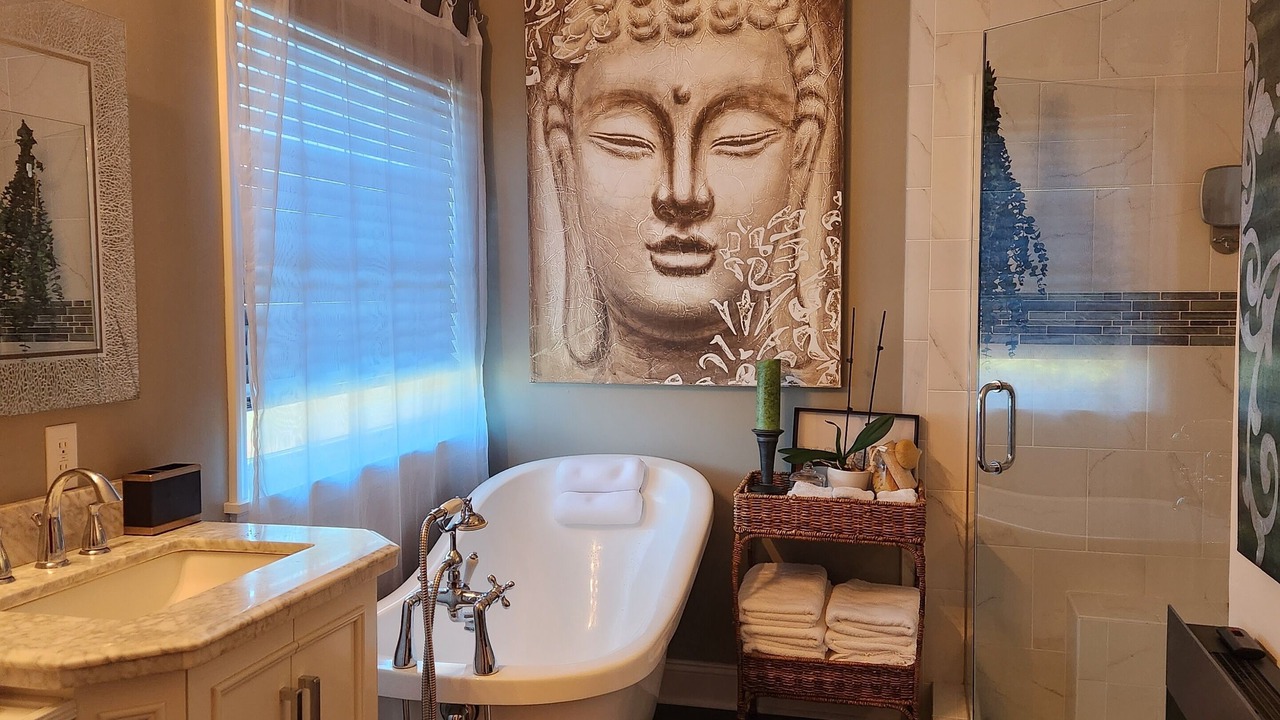 Photo of Bathroom in Pinnacle