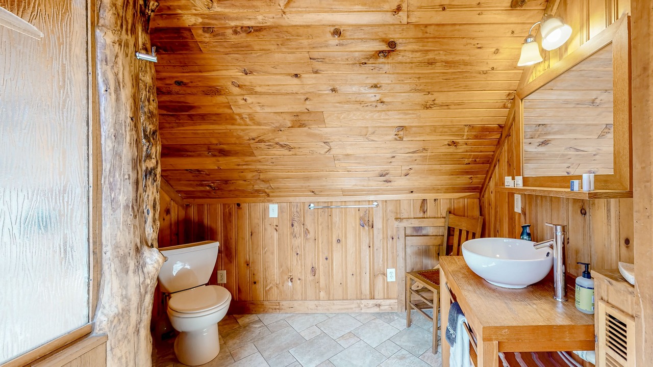Photo of Bathroom in Fairview