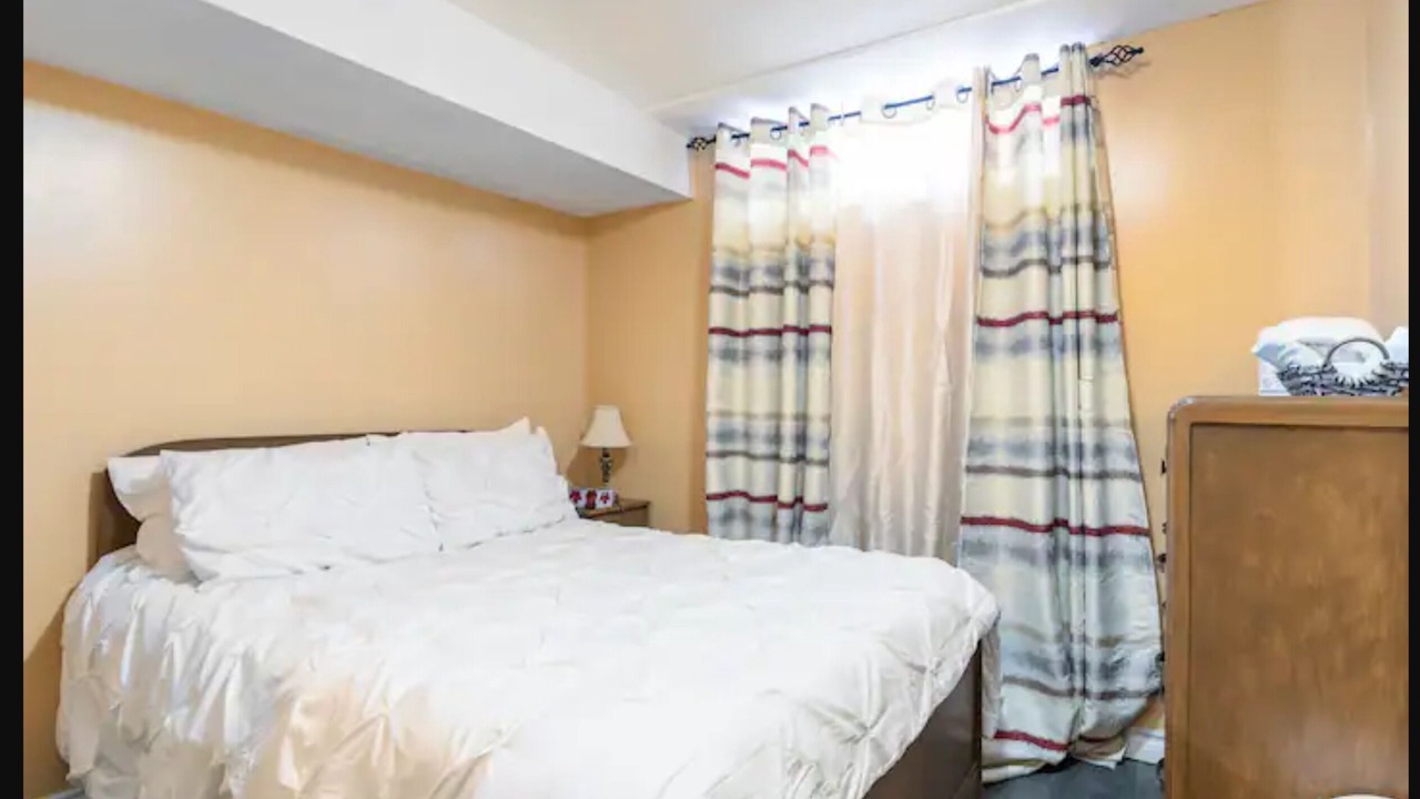 Photo of Bedroom in Aylmer