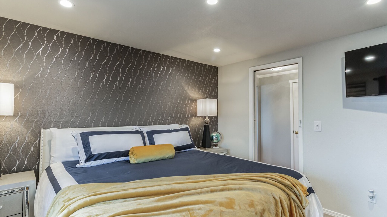 Photo of Bedroom in Des Moines