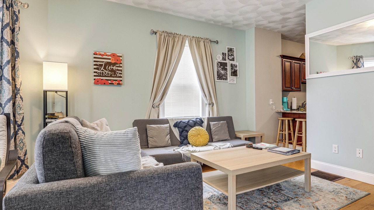 Photo of Livingroom in Providence