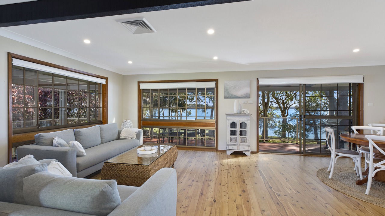 Photo of Livingroom in Summerland Point