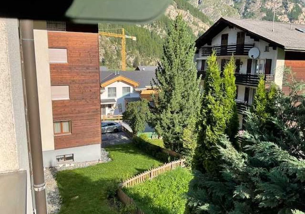 Photo of Outdoor in Taesch