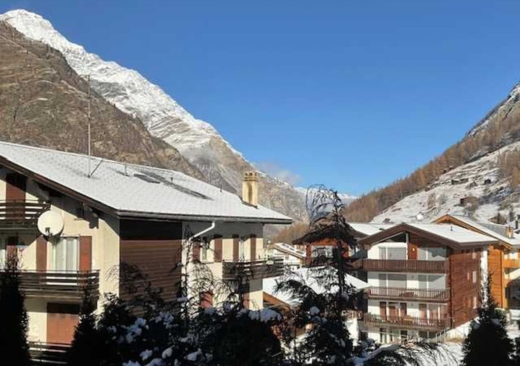 Photo of Outdoor in Taesch