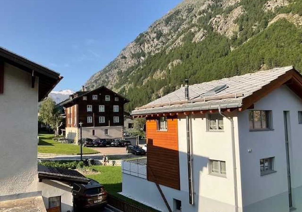 Photo of Outdoor in Taesch