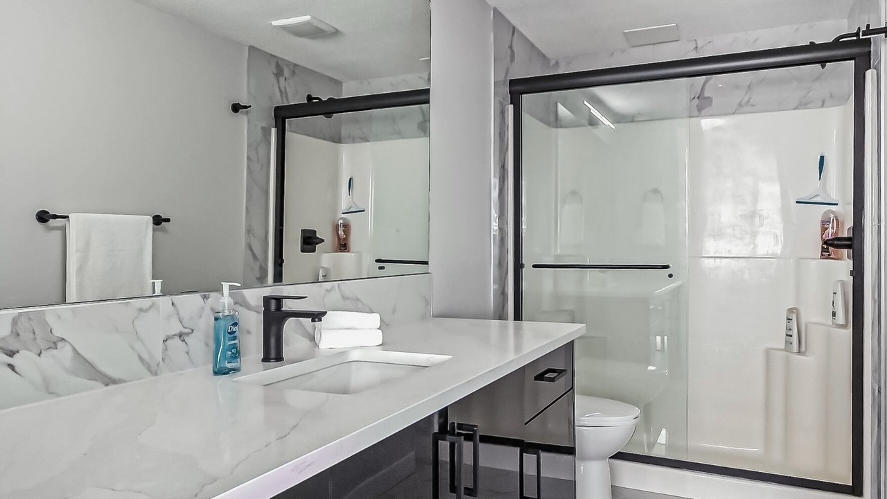 Photo of Bathroom in Hillhurst