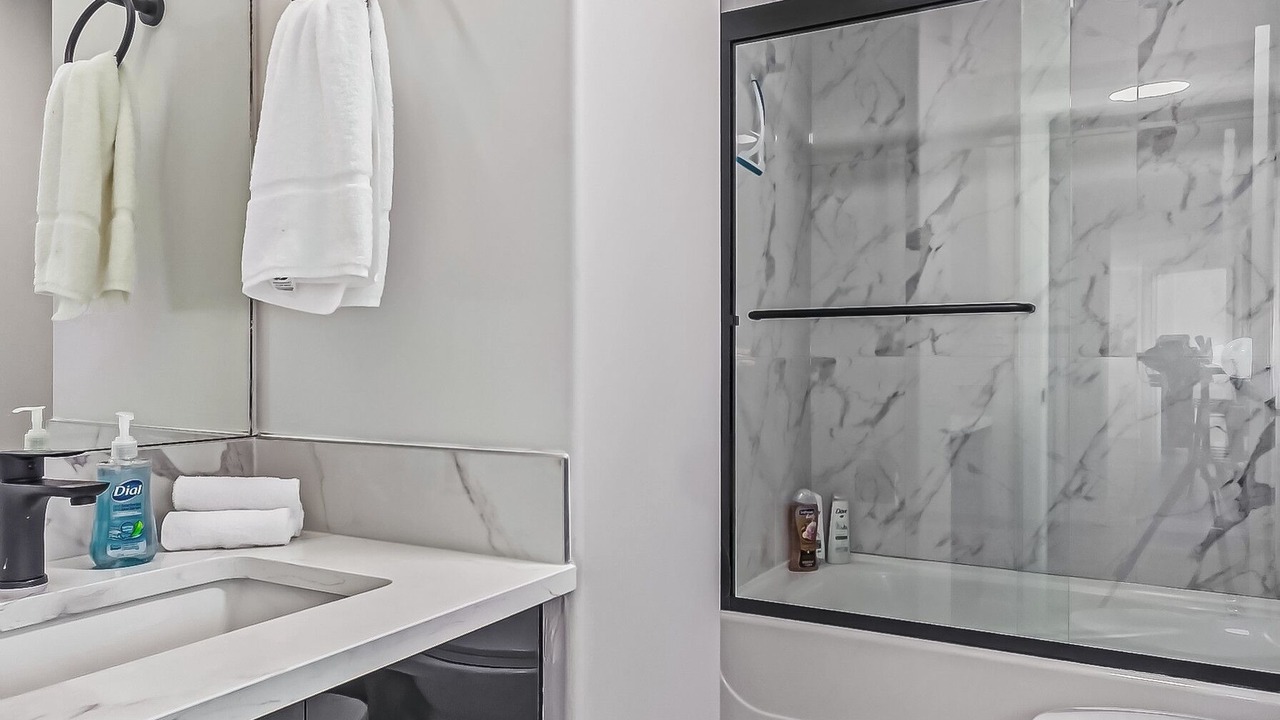 Photo of Bathroom in Hillhurst