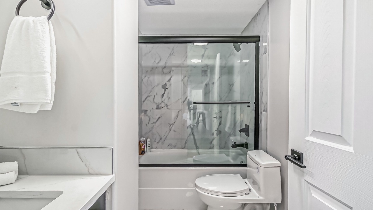 Photo of Bathroom in Hillhurst