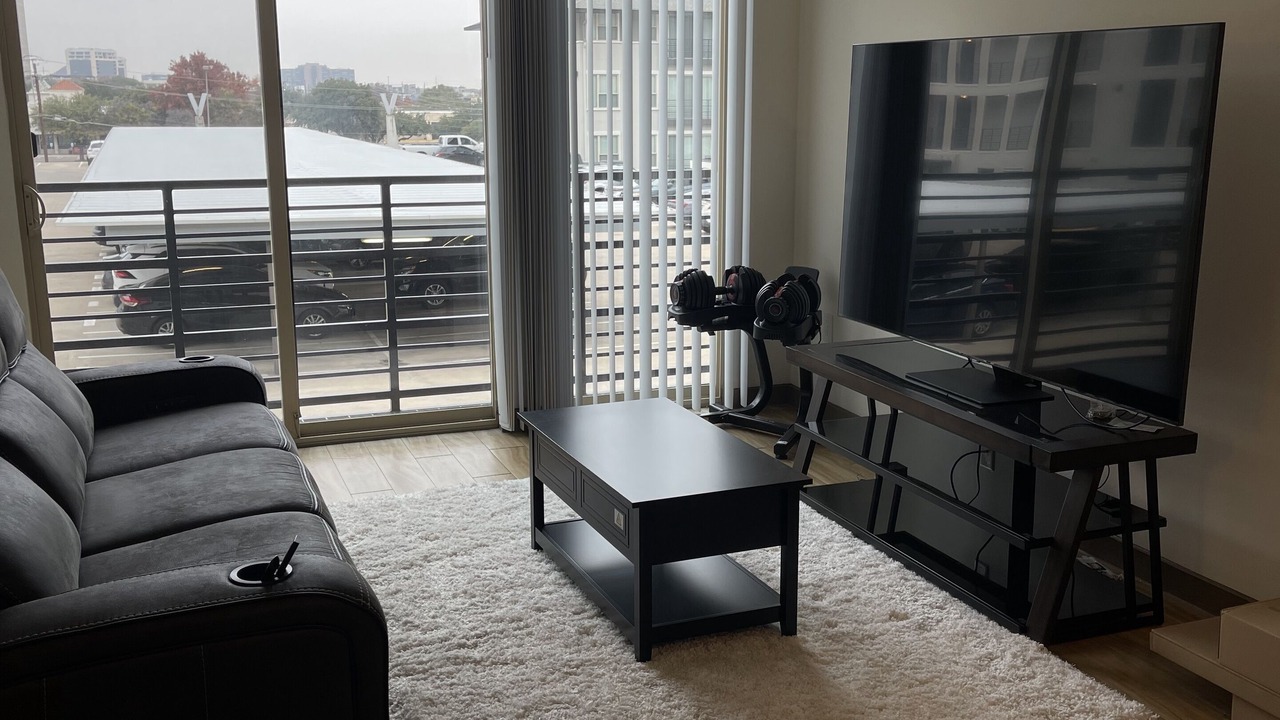 Photo of Livingroom in Far North Dallas