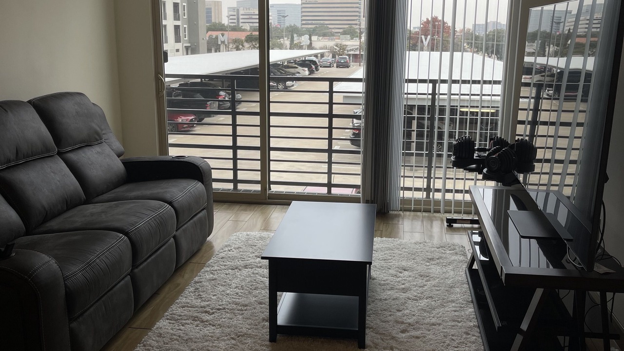 Photo of Livingroom in Far North Dallas