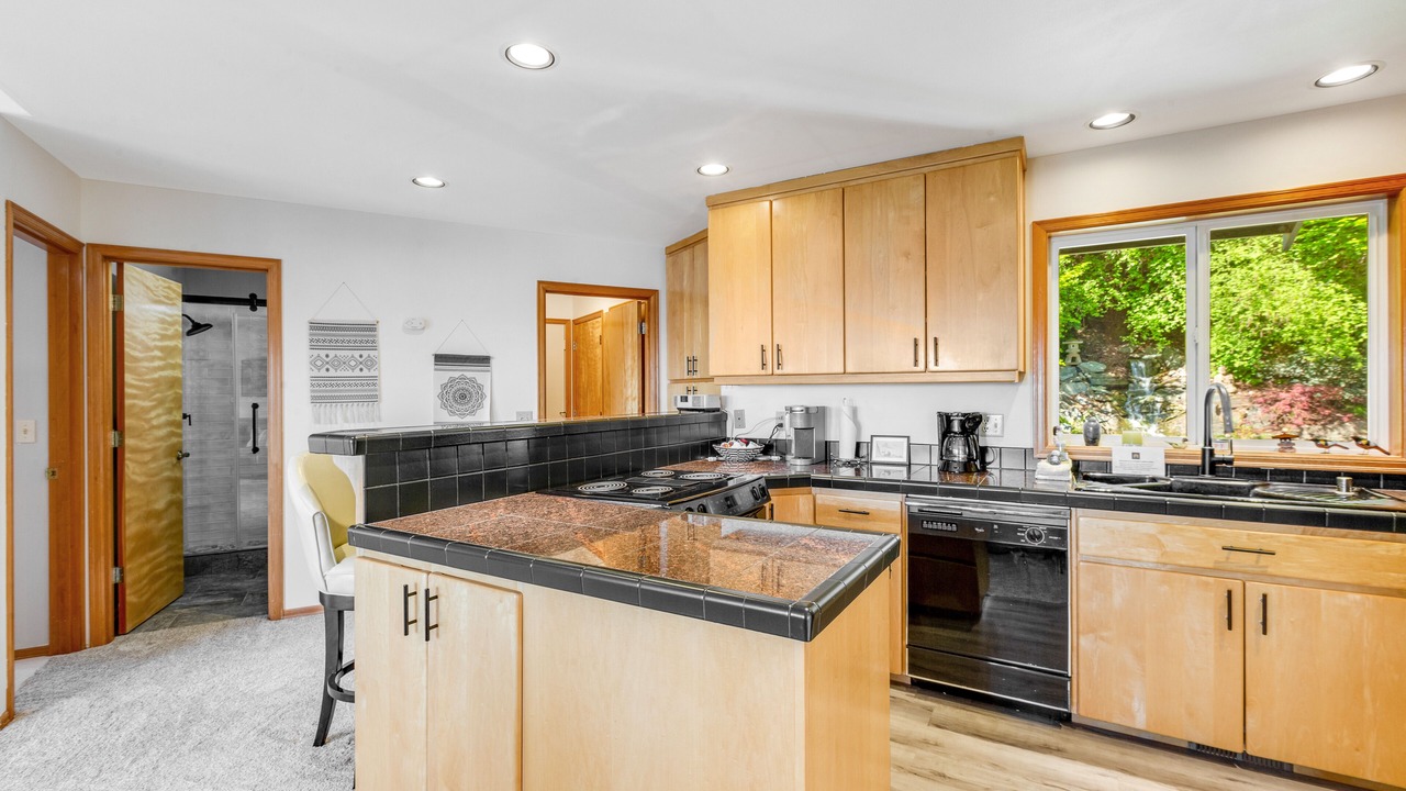 Photo of Kitchen in Oak Harbor