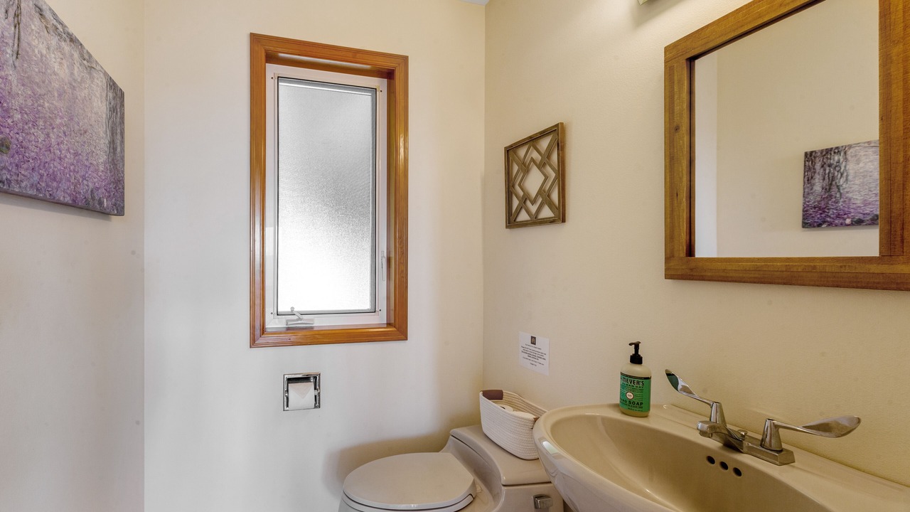 Photo of Bathroom in Oak Harbor