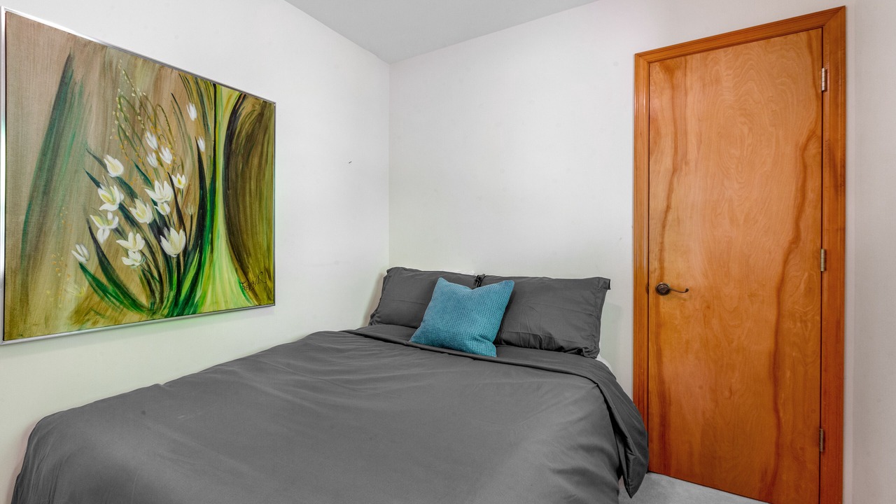 Photo of Bedroom in Oak Harbor