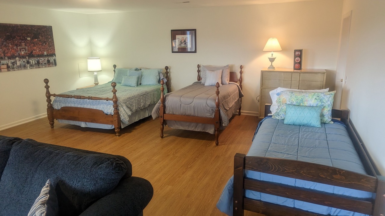Photo of Bedroom in Grissom - Highland