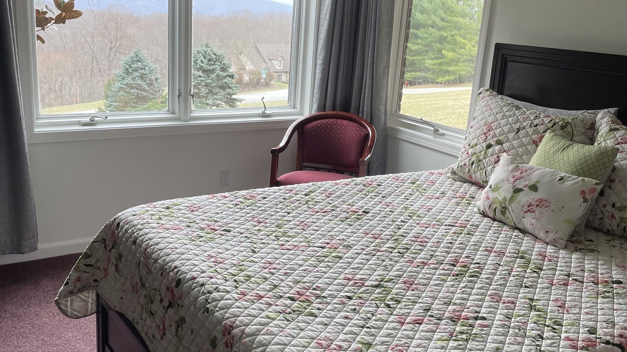 Photo of Bedroom in Grissom - Highland