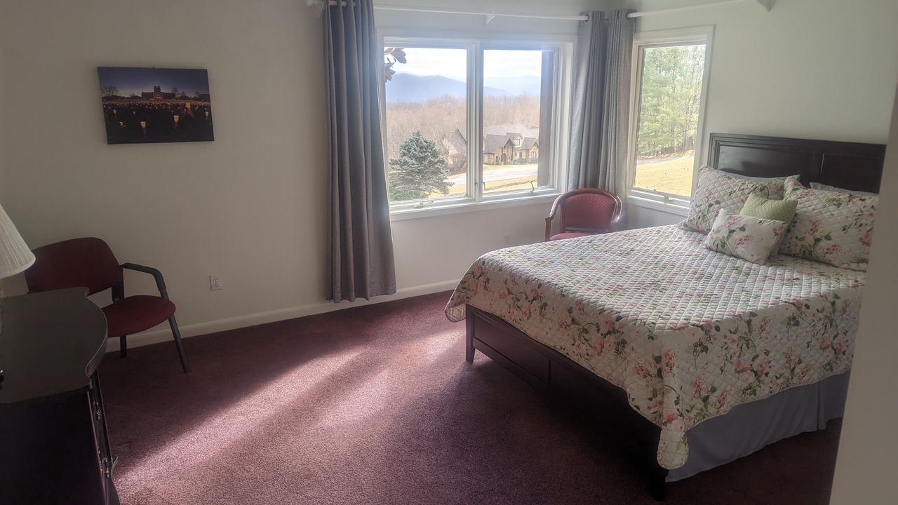 Photo of Bedroom in Grissom - Highland