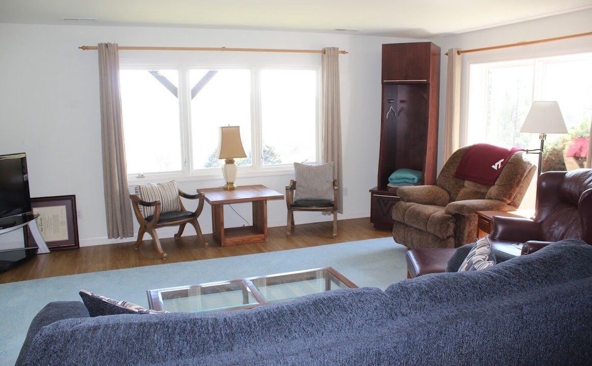 Photo of Livingroom in Grissom - Highland